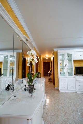 Piso de 3 habitaciones en Santa Ursula en venta con garaje - 203.000 € (Ref: 9801029)