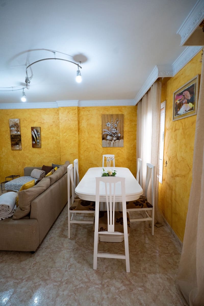 Piso de 3 habitaciones en Santa Ursula en venta con garaje - 203.000 € (Ref: 9801029)