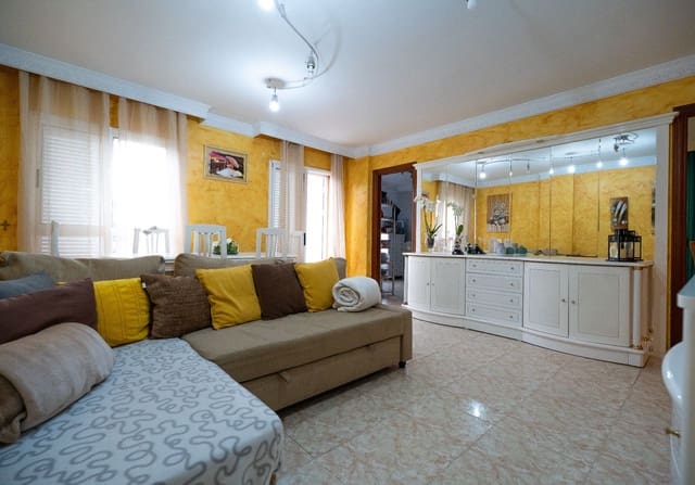 Piso de 3 habitaciones en Santa Ursula en venta con garaje - 203.000 € (Ref: 9801029)