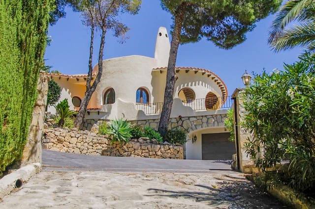 5 bedroom Villa for sale in Altea la Vella, Altea with pool garage - € 1,520,000 (Ref: 10185993)