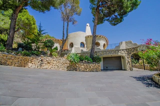 5 bedroom Villa for sale in Altea la Vella, Altea with pool garage - € 1,520,000 (Ref: 10185993)