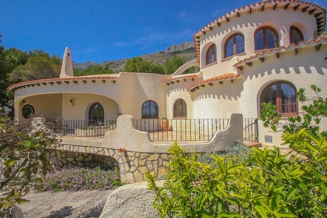 5 bedroom Villa for sale in Altea la Vella, Altea with pool garage - € 1,520,000 (Ref: 10185993)