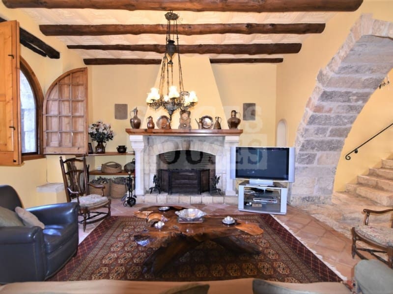 5 sovrum Finca/Hus på landet till salu i Les Gunyoles med pool garage - 1 500 000 € (Ref: 5237716)
