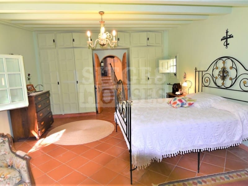5 sovrum Finca/Hus på landet till salu i Les Gunyoles med pool garage - 1 500 000 € (Ref: 5237716)