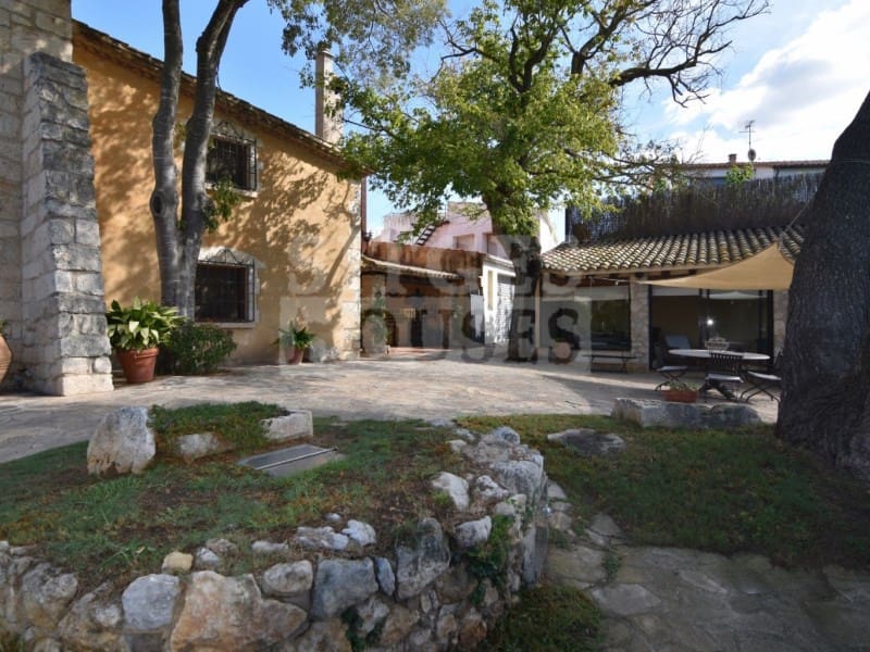 5 sovrum Finca/Hus på landet till salu i Les Gunyoles med pool garage - 1 500 000 € (Ref: 5237716)