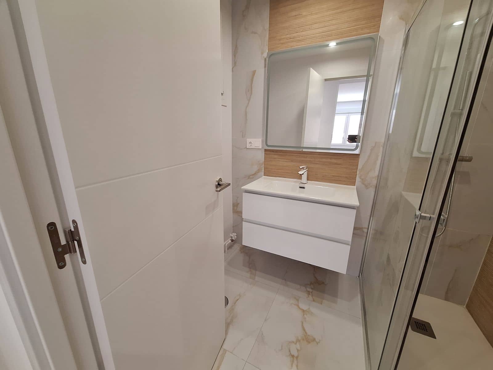 2 soveværelse Lejlighed til salg i Benidorm - € 249.900 (Ref: 9111530)