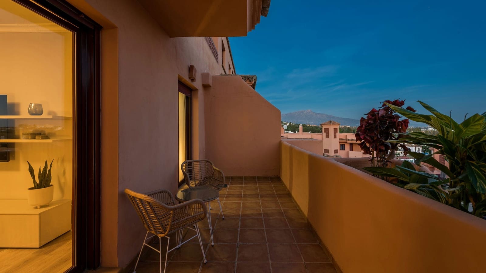 2 soveværelse Lejlighed til salg i Benahavis med swimmingpool garage - € 360.000 (Ref: 9113124)