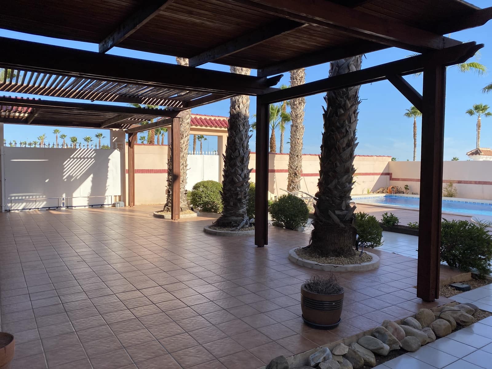 3 makuuhuone Huvila vuokrattavana paikassa Ciudad Quesada mukana uima-altaan 
autotalli - 1 950 € (Ref: 4532784)