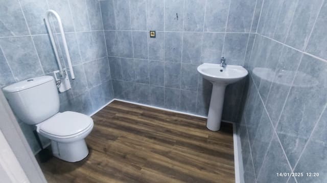 Kaupallinen vuokrattavana paikassa Ciudad Quesada, Rojales - 1 200 € (Ref: 7122121)