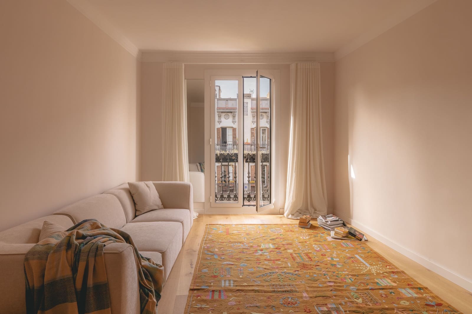 2 bedroom Apartment for sale in Barcelona city - € 695,000 (Ref: 10076648)