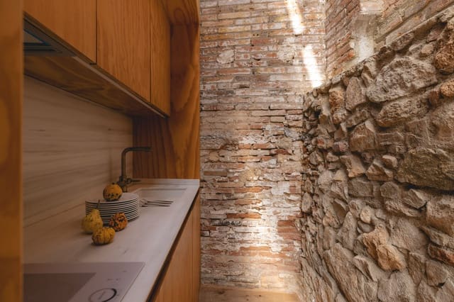 Gewerbe zu verkaufen in Sant Andreu, Barcelona Stadt - 494.000 € (Ref: 10175736)
