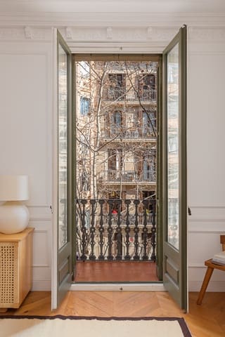 2 soverom Leilighet til salgs i L'Antiga Esquerra de L'Eixample, Barcelona by - € 925 000 (Ref: 9133367)