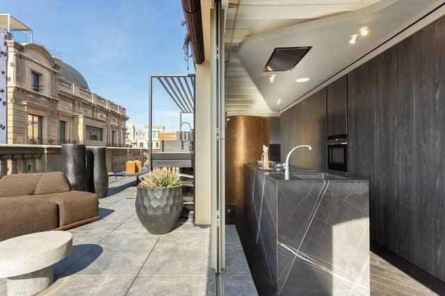 1 sypialnia Penthouse na sprzedaż w El Barri Gòtic, Miasto Barcelona - 710 000 € (Ref: 9176835)