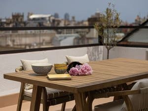 2 bedroom Penthouse for rent in L'Antiga Esquerra de L'Eixample, Barcelona city - € 3,230 (Ref: 9180184)