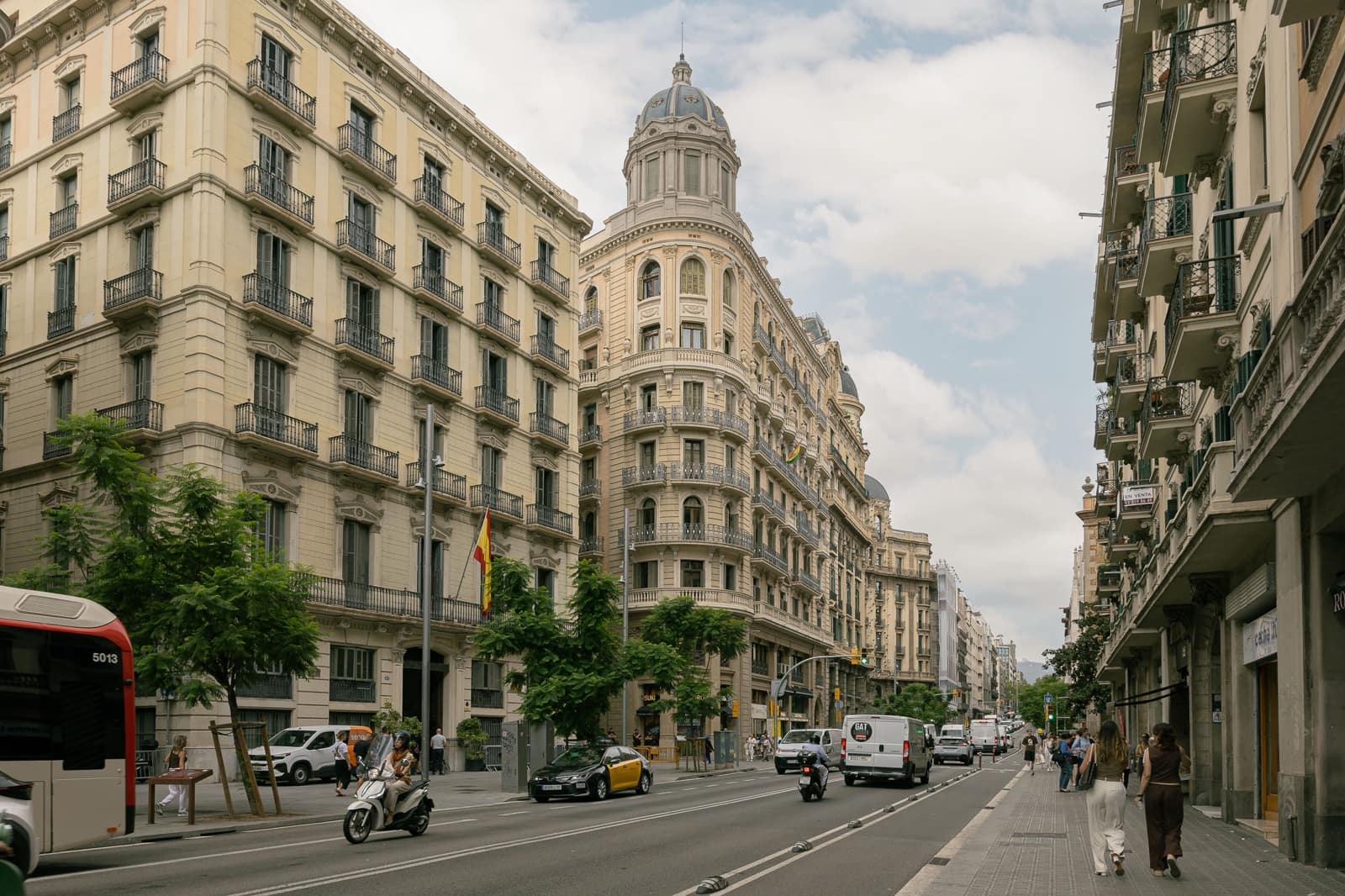 4 bedroom Apartment for sale in Barcelona city - € 1,490,000 (Ref: 9798083)