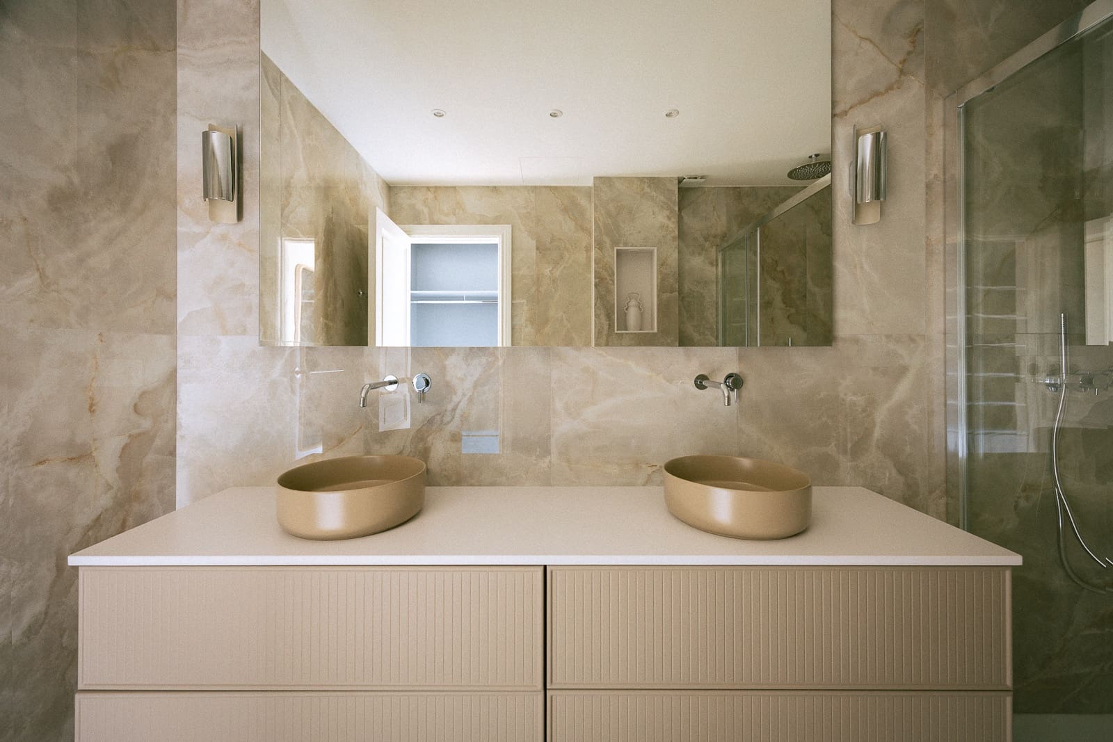 3 bedroom Apartment for sale in Barcelona city - € 1,675,000 (Ref: 9801371)