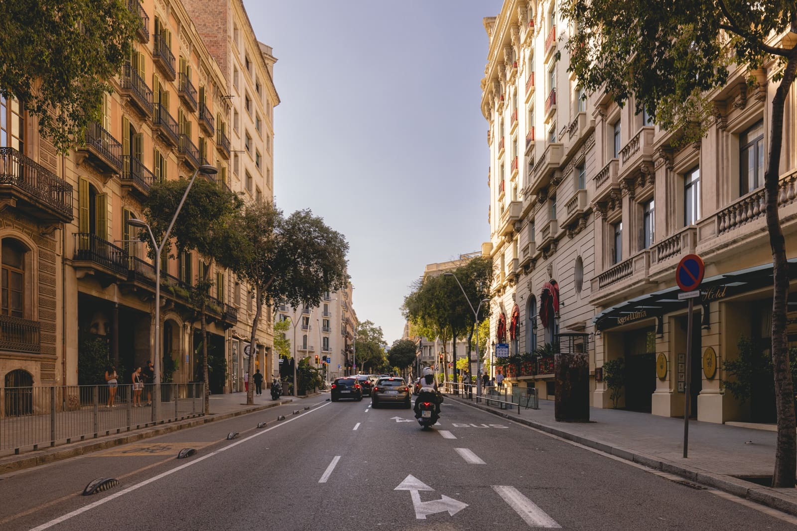 3 bedroom Apartment for sale in Barcelona city - € 1,675,000 (Ref: 9801371)