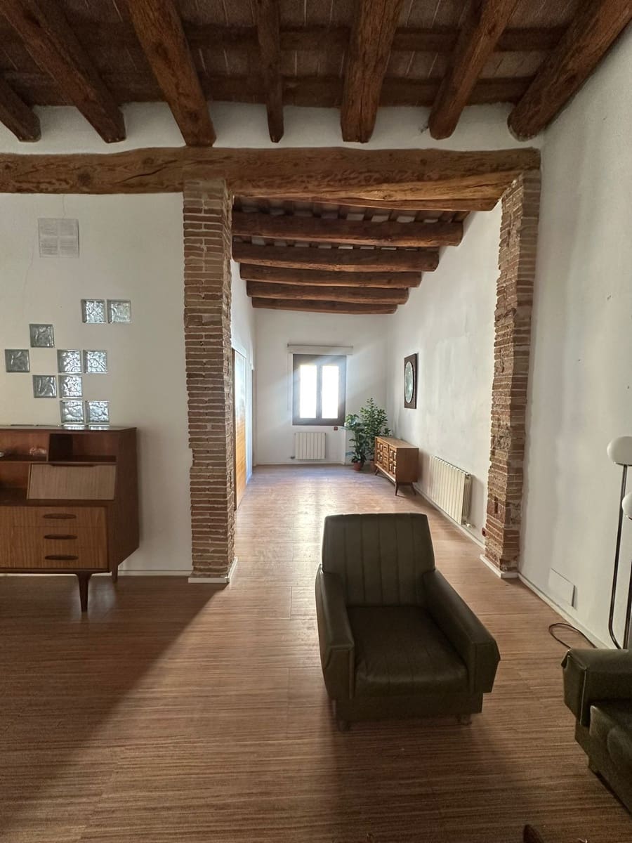 Appartement à louer à Barcelone ville - 1 820 € (Ref: 9803709)