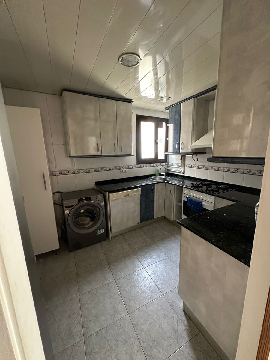 Appartement à louer à Barcelone ville - 1 820 € (Ref: 9803709)