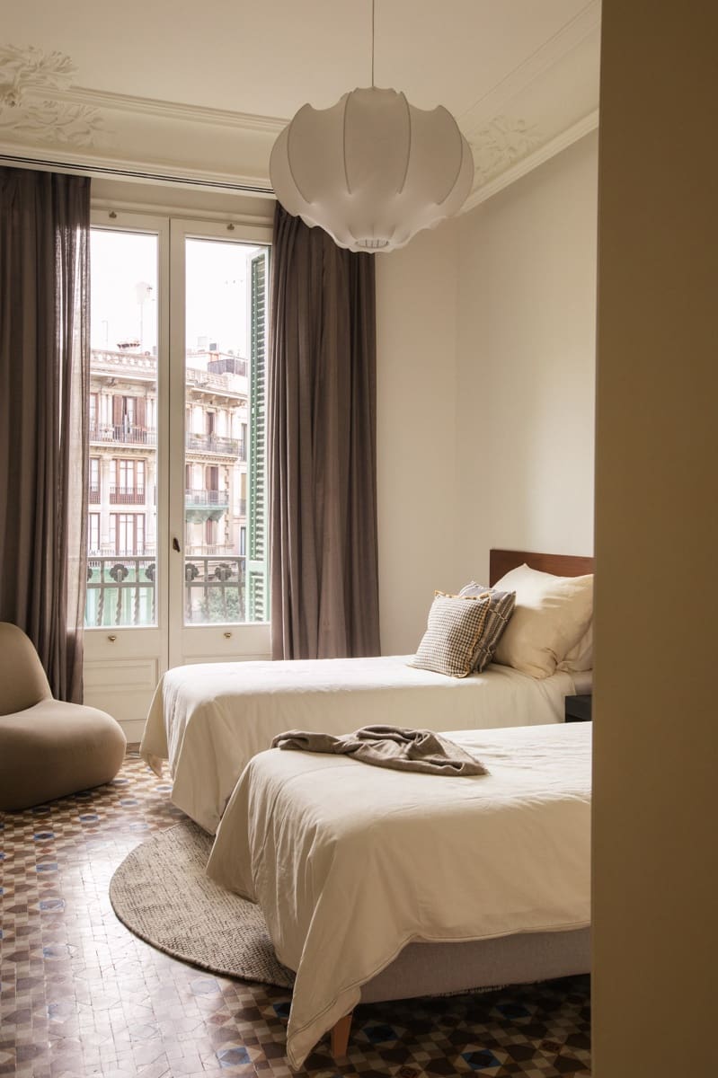 Appartement de 2 chambres à louer à Barcelone ville - 15 200 € (Ref: 9804779)