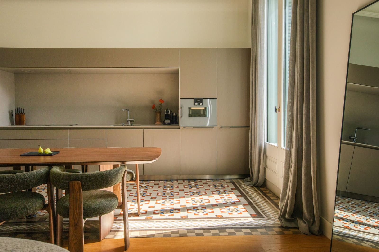 Appartement de 2 chambres à louer à Barcelone ville - 15 200 € (Ref: 9804779)