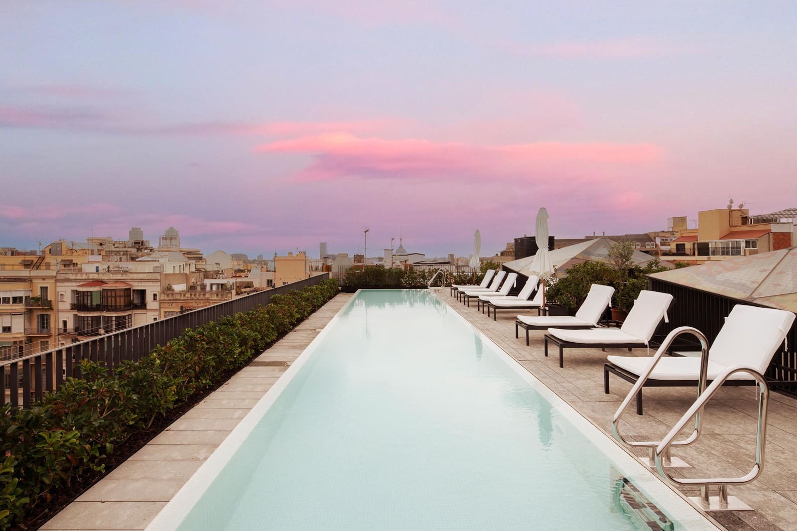2 soverom Leilighet til salgs i Barcelona by med svømmebasseng - € 2 600 000 (Ref: 9935173)
