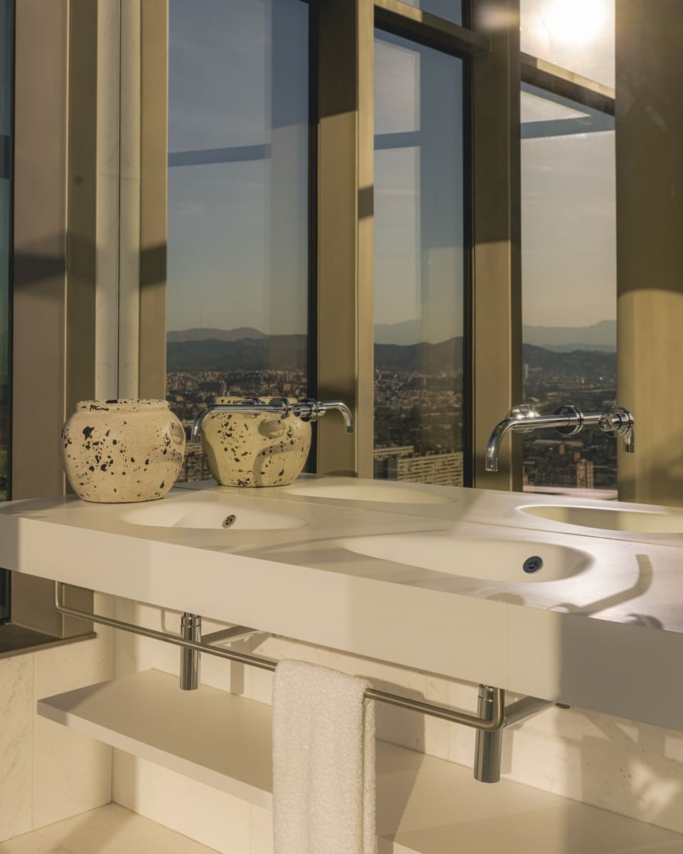 3 soveværelse Penthouse til salg i Barcelona by med swimmingpool garage - € 14.300.000 (Ref: 9944399)