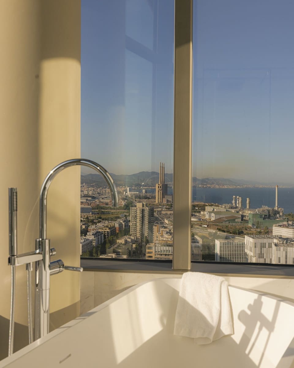 3 soveværelse Penthouse til salg i Barcelona by med swimmingpool garage - € 14.300.000 (Ref: 9944399)