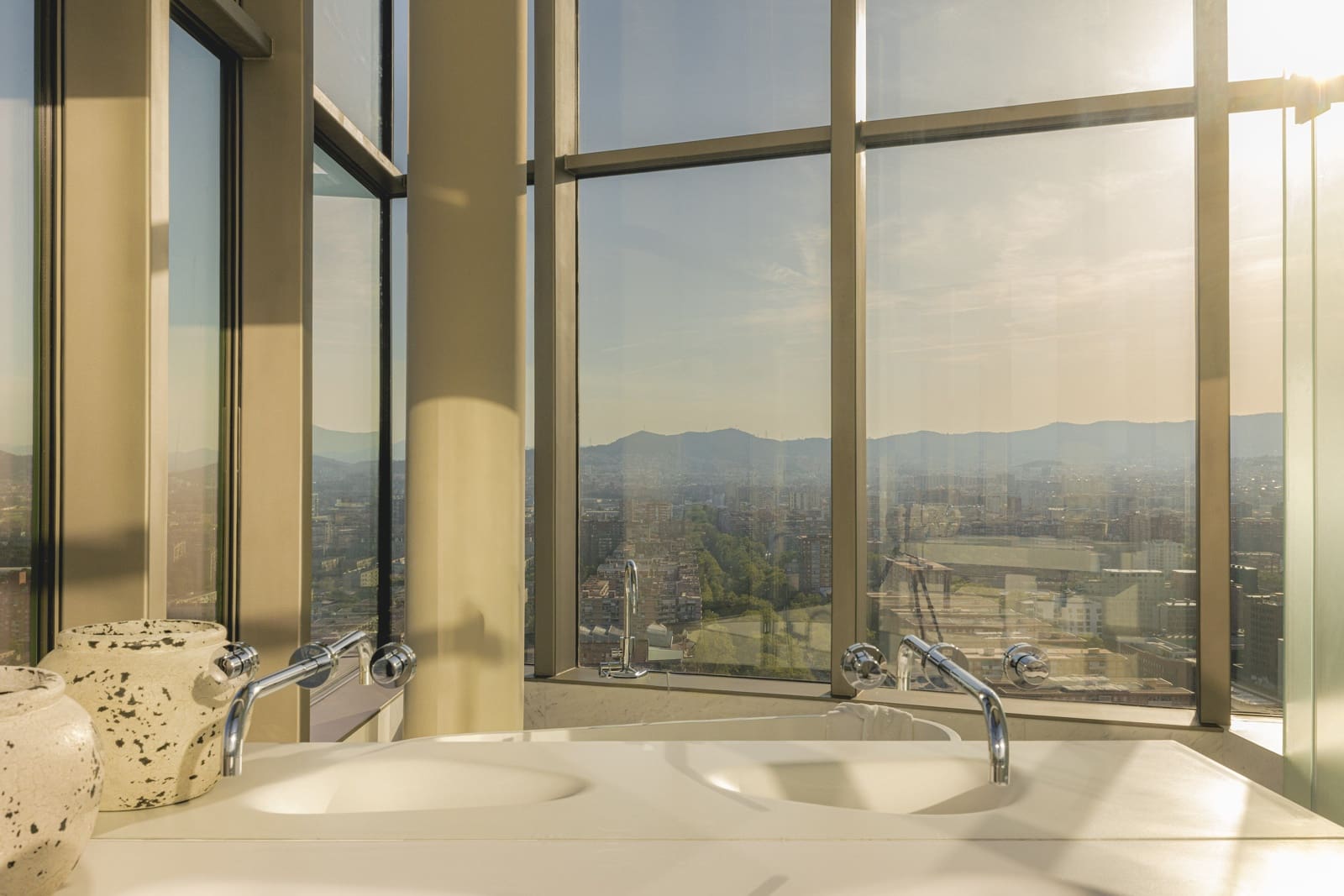 3 soveværelse Penthouse til salg i Barcelona by med swimmingpool garage - € 14.300.000 (Ref: 9944399)