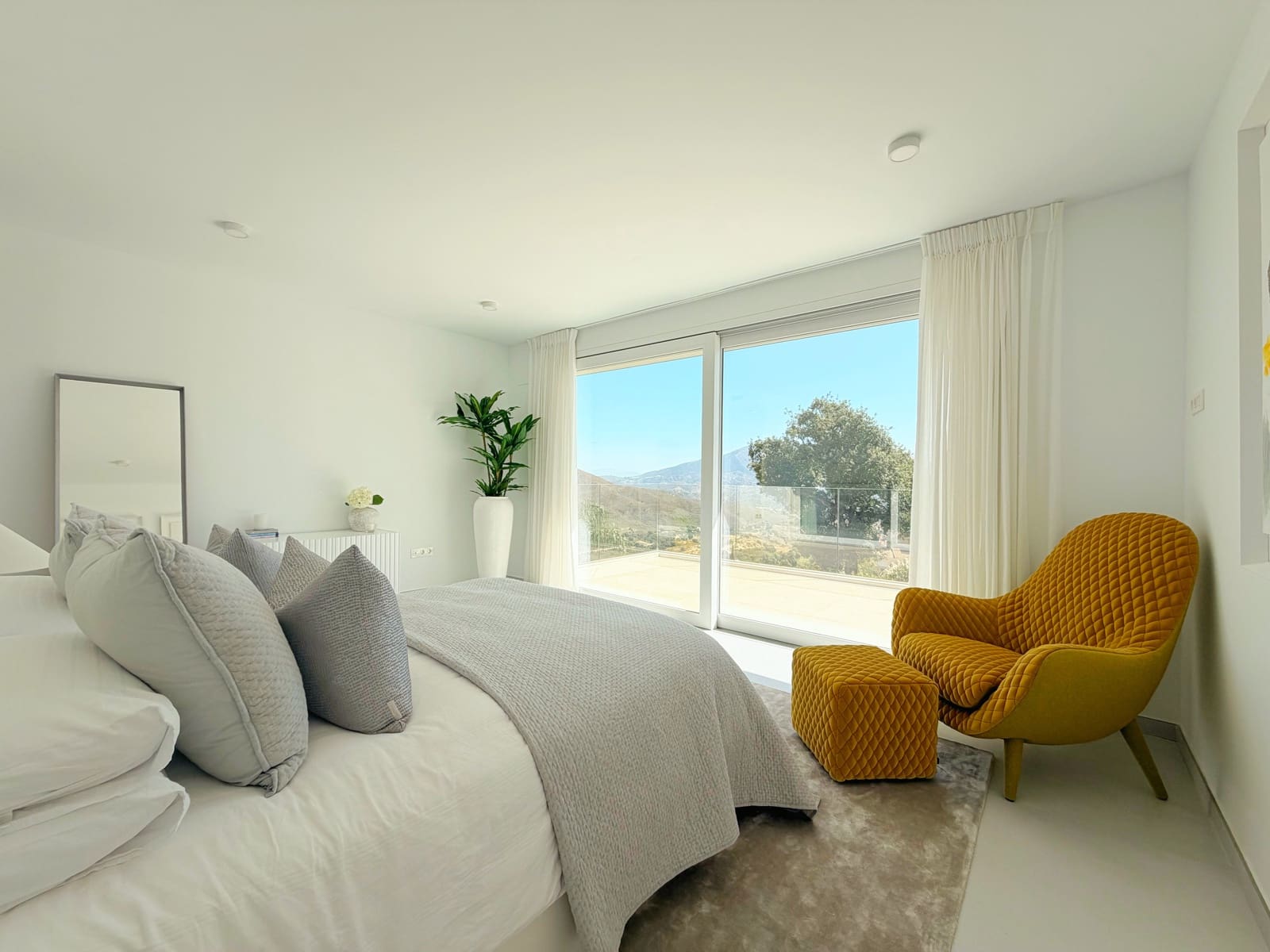 4 slaapkamer Villa te koop in Mijas met zwembad garage - € 3.300.000 (Ref: 10000142)