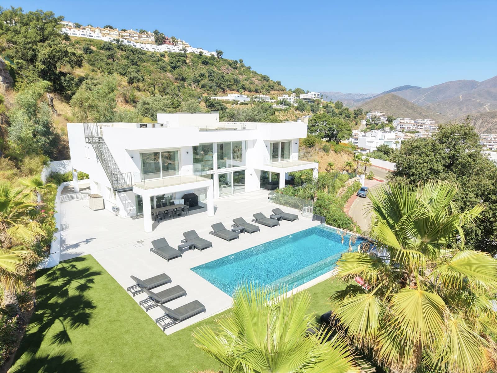 4 slaapkamer Villa te koop in Mijas met zwembad garage - € 3.300.000 (Ref: 10000142)