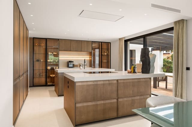 3 bedroom Villa for sale in Golden Mile, Marbella with pool garage - € 4,950,000 (Ref: 10020355)