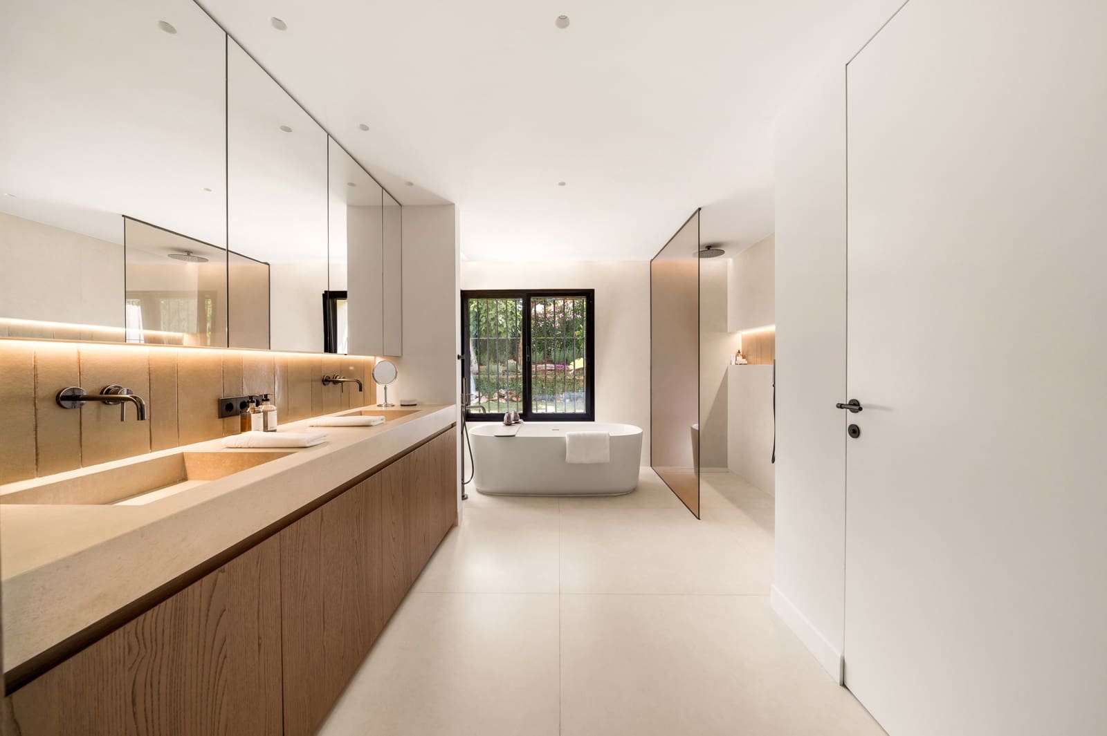 3 bedroom Villa for sale in Golden Mile with pool garage - € 4,950,000 (Ref: 10020355)