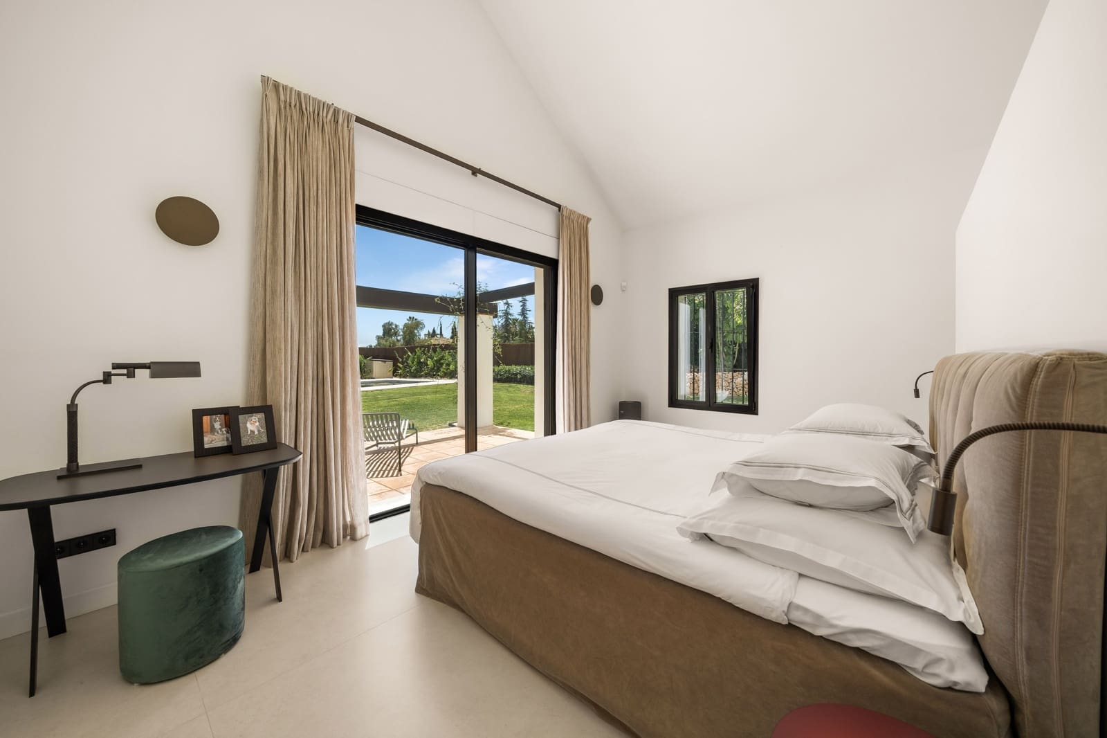 3 bedroom Villa for sale in Golden Mile with pool garage - € 4,950,000 (Ref: 10020355)
