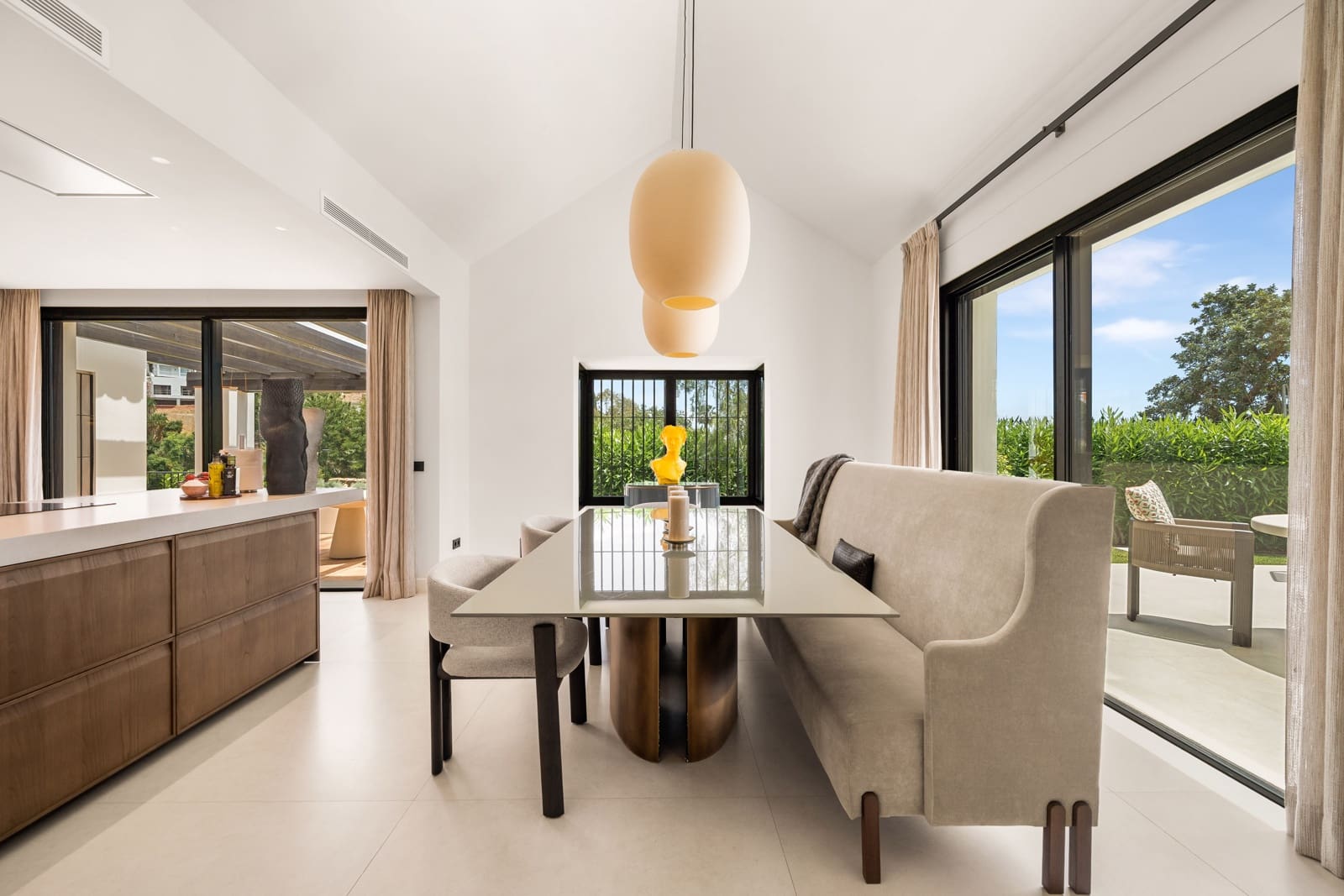 3 bedroom Villa for sale in Golden Mile with pool garage - € 4,950,000 (Ref: 10020355)