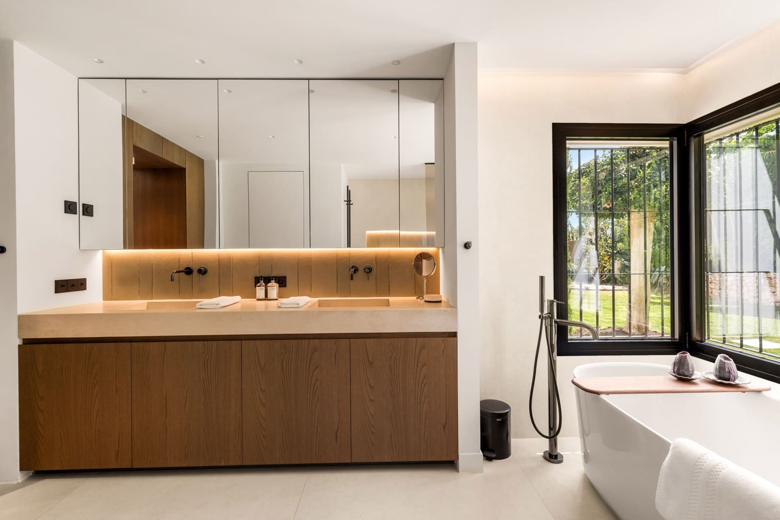 3 bedroom Villa for sale in Golden Mile with pool garage - € 4,950,000 (Ref: 10020355)