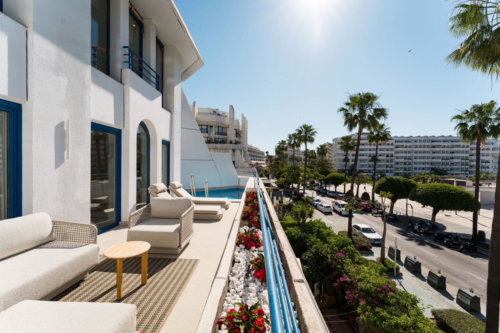 3 bedroom Apartment for sale in Marbella with pool garage - € 2,450,000 (Ref: 10026960)