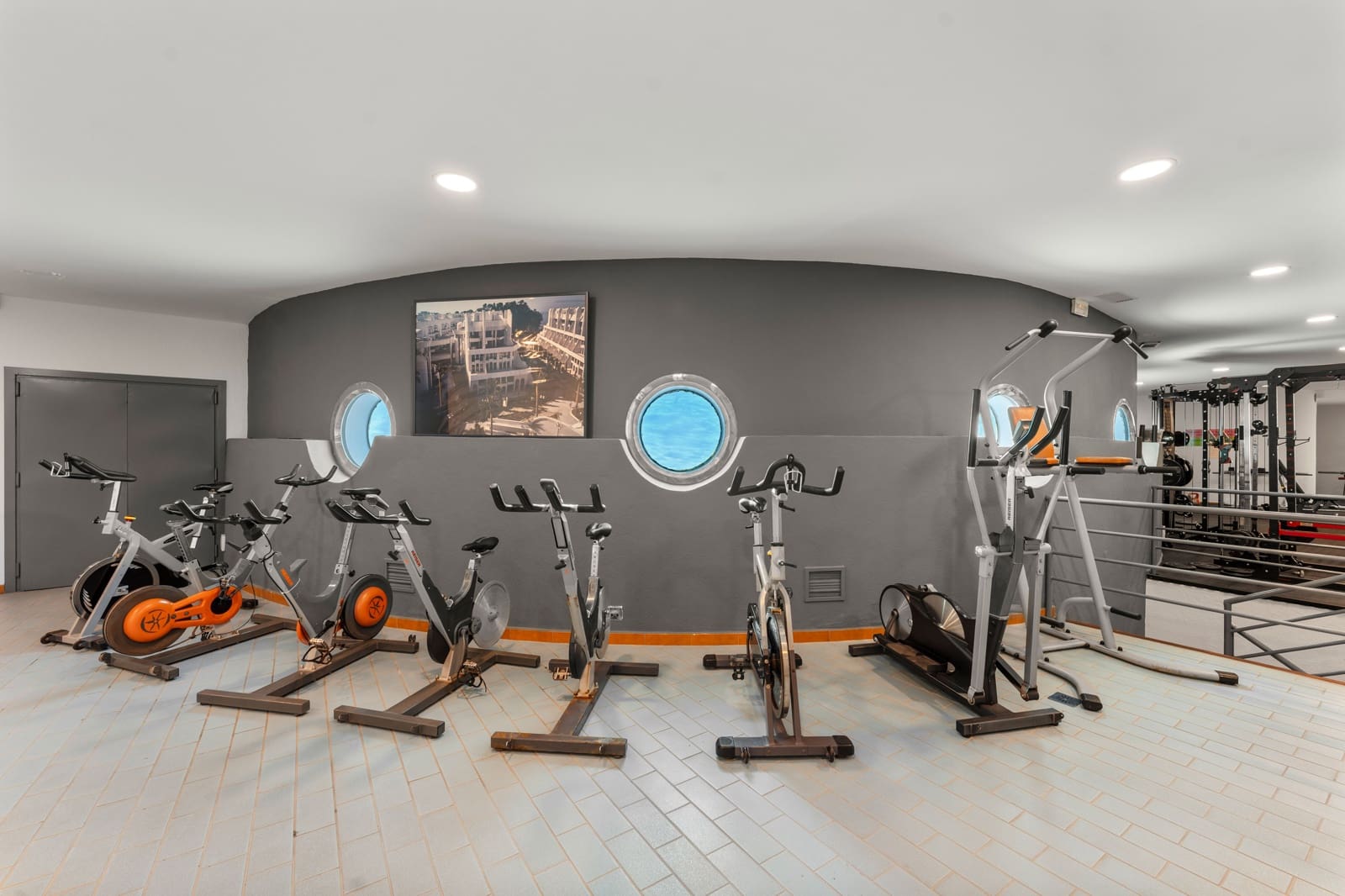 3 bedroom Apartment for sale in Marbella with pool garage - € 2,450,000 (Ref: 10026960)