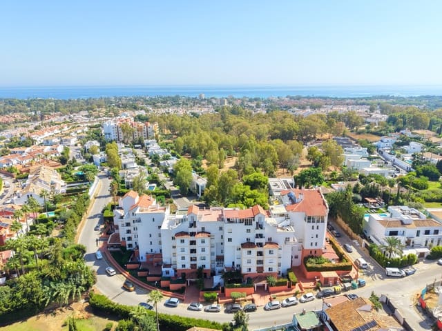 2 quarto Apartamento para venda em Atalaya-Isdabe, Estepona com piscina - 475 000 € (Ref: 10026962)