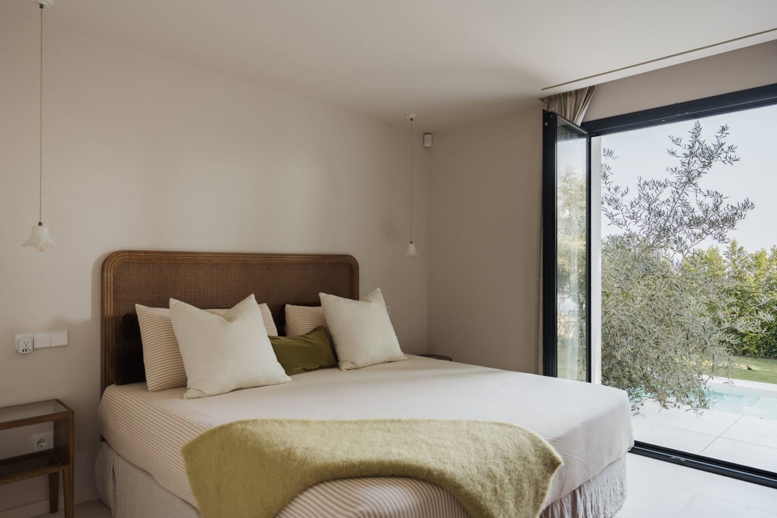 5 bedroom Villa for sale in El Madronal with pool garage - € 4,395,000 (Ref: 10047015)