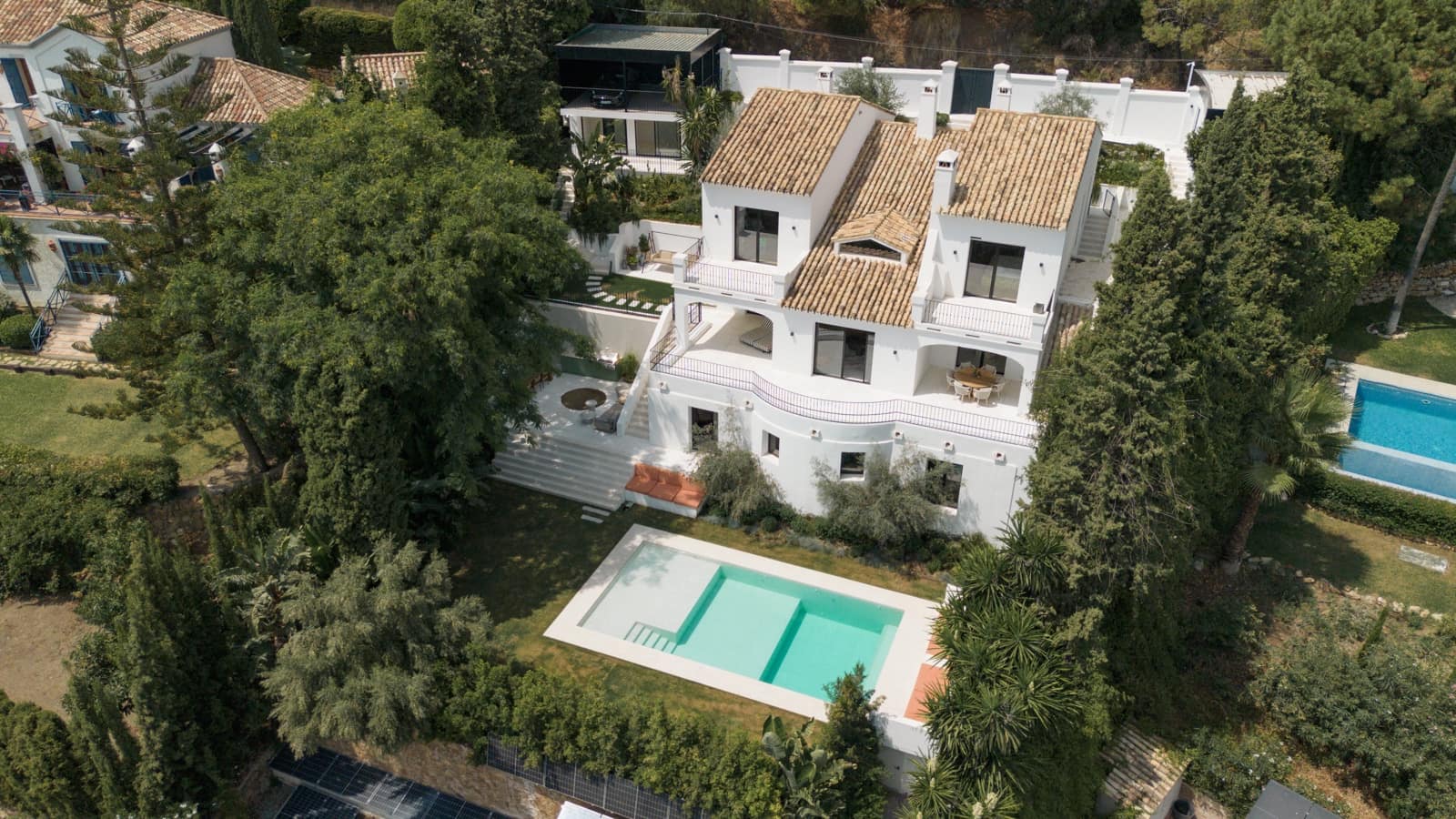 5 bedroom Villa for sale in El Madronal with pool garage - € 4,395,000 (Ref: 10047015)