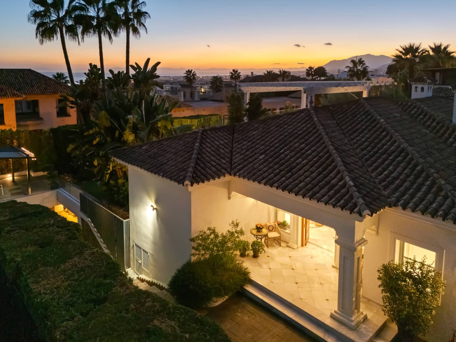 4 bedroom Villa for sale in Golden Mile with pool - € 3,995,000 (Ref: 10048907)