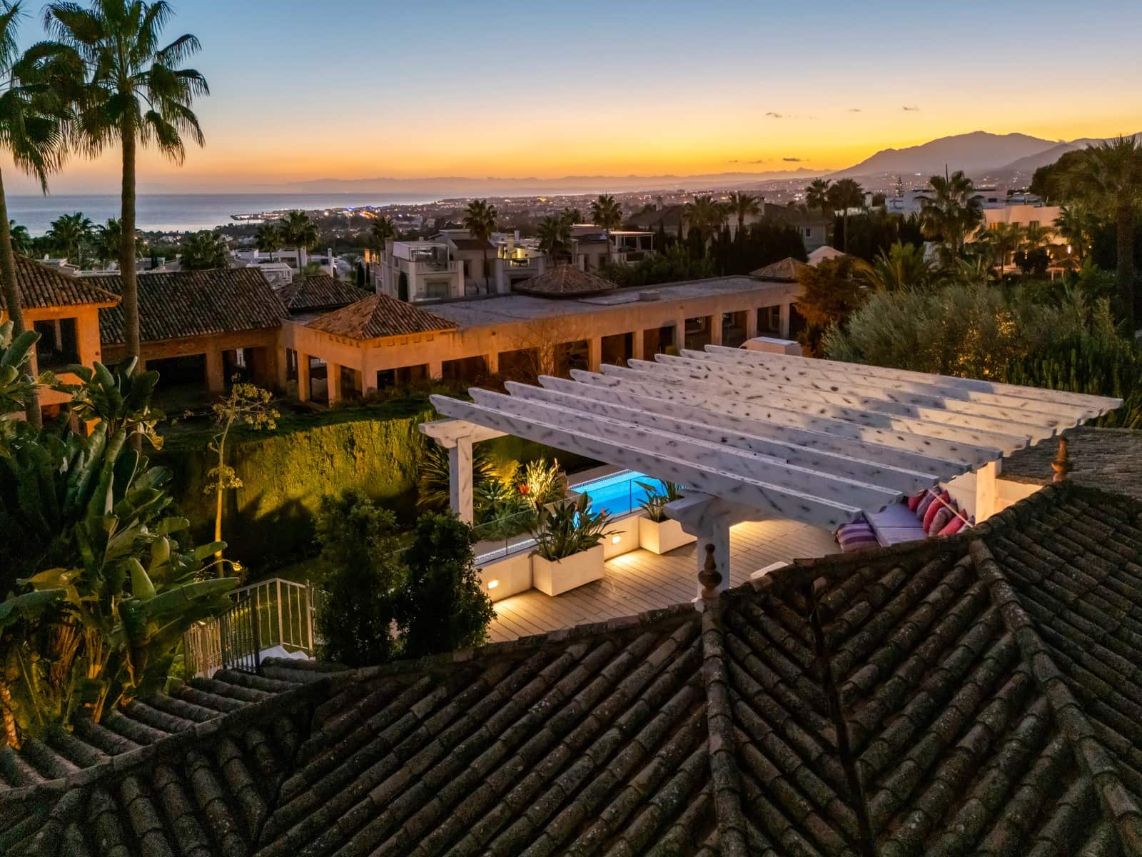 4 bedroom Villa for sale in Golden Mile with pool - € 3,995,000 (Ref: 10048907)