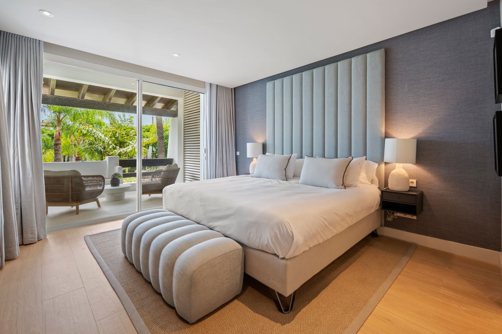 Apartamento de 3 habitaciones en Golden Mile en venta con piscina garaje - 4.495.000 € (Ref: 10048909)
