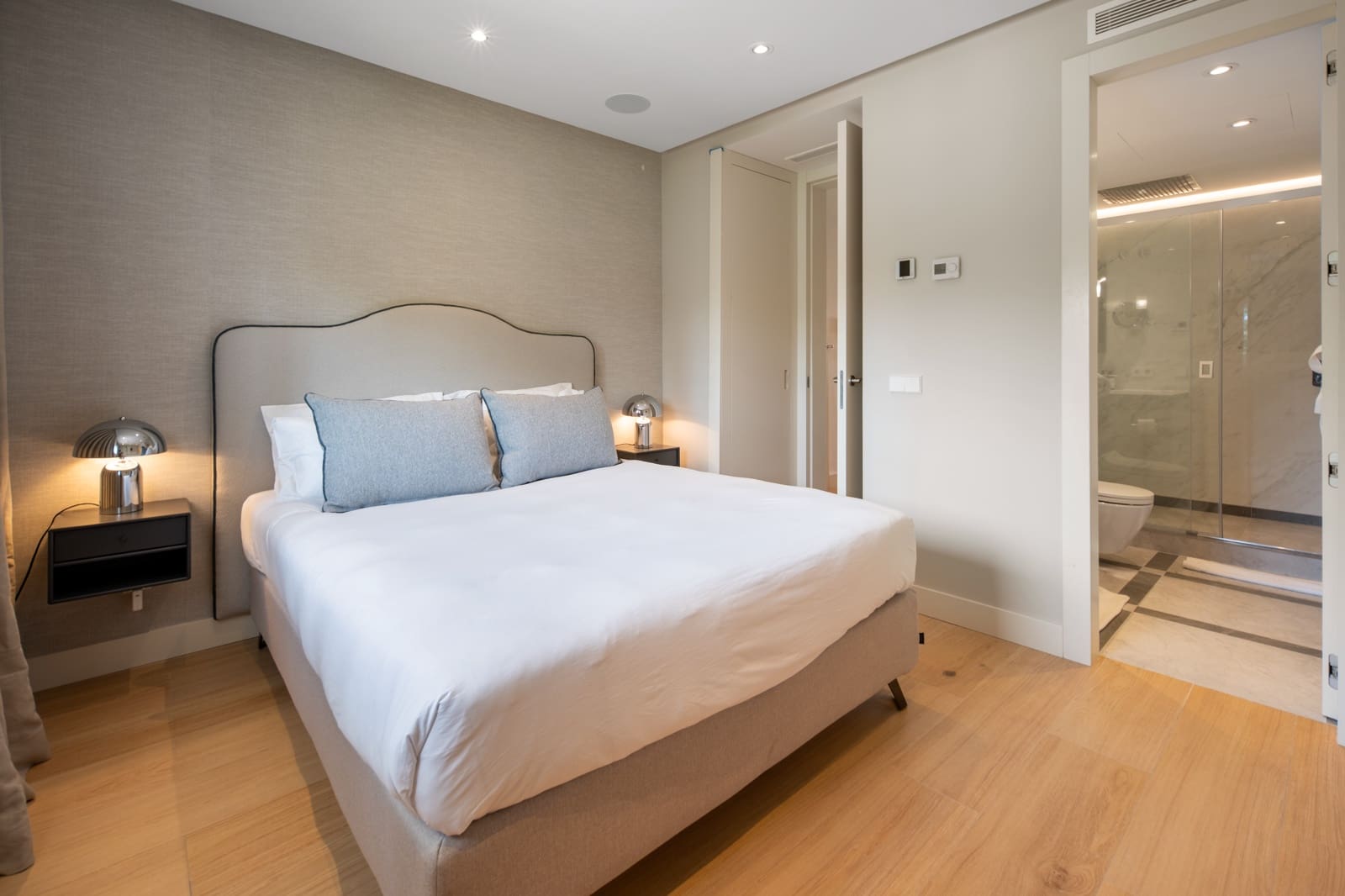 Apartamento de 3 habitaciones en Golden Mile en venta con piscina garaje - 4.495.000 € (Ref: 10048909)