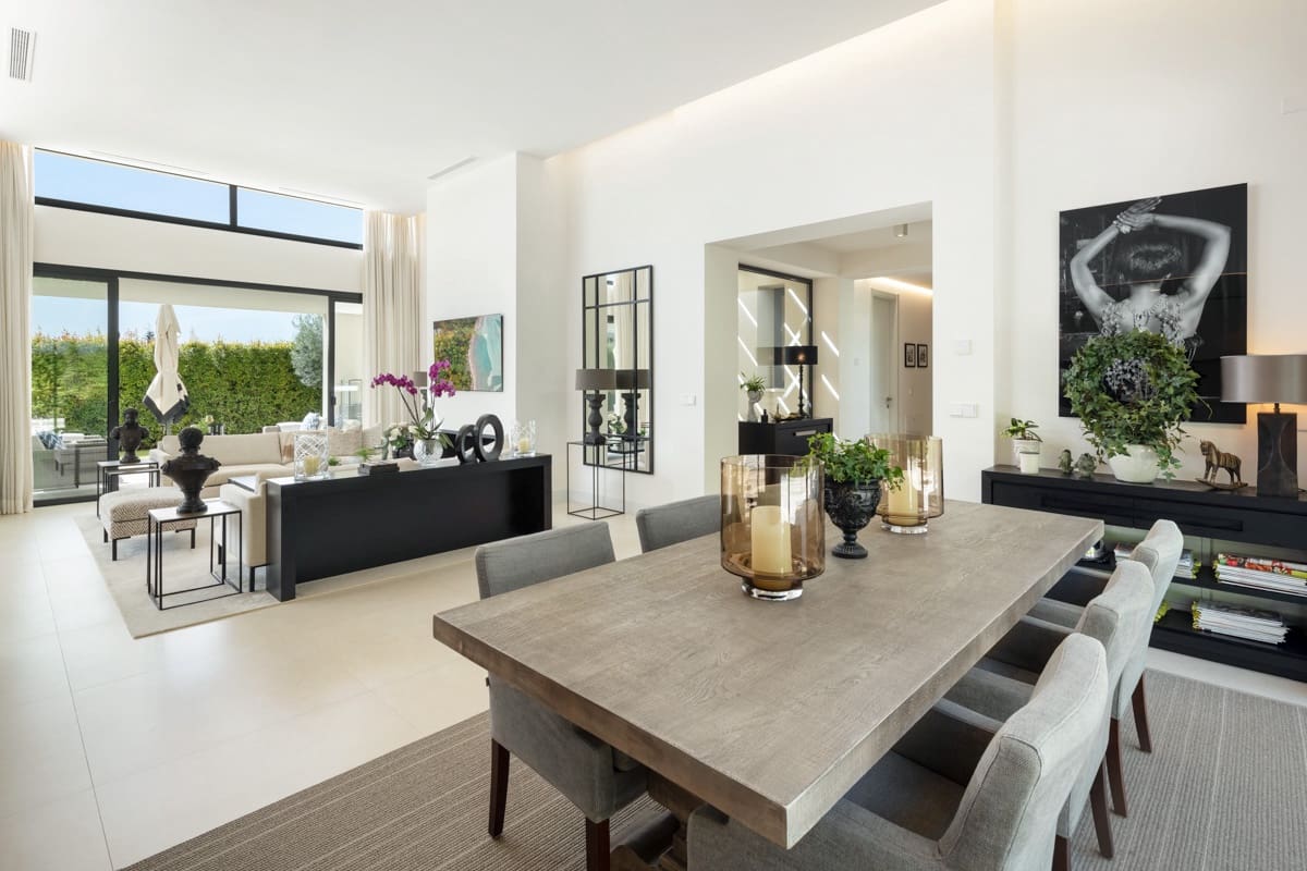 5 quarto Moradia para venda em Nueva Andalucia com piscina - 5 695 000 € (Ref: 10075444)
