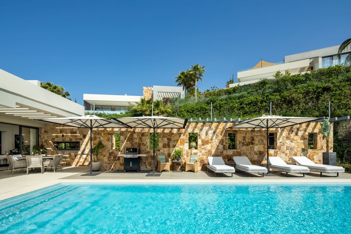 5 quarto Moradia para venda em Nueva Andalucia com piscina - 5 695 000 € (Ref: 10075444)