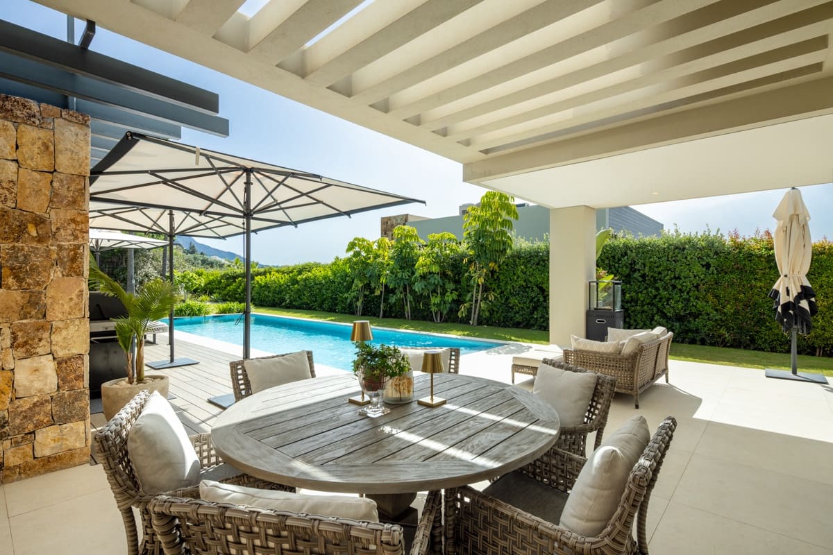 5 quarto Moradia para venda em Nueva Andalucia com piscina - 5 695 000 € (Ref: 10075444)
