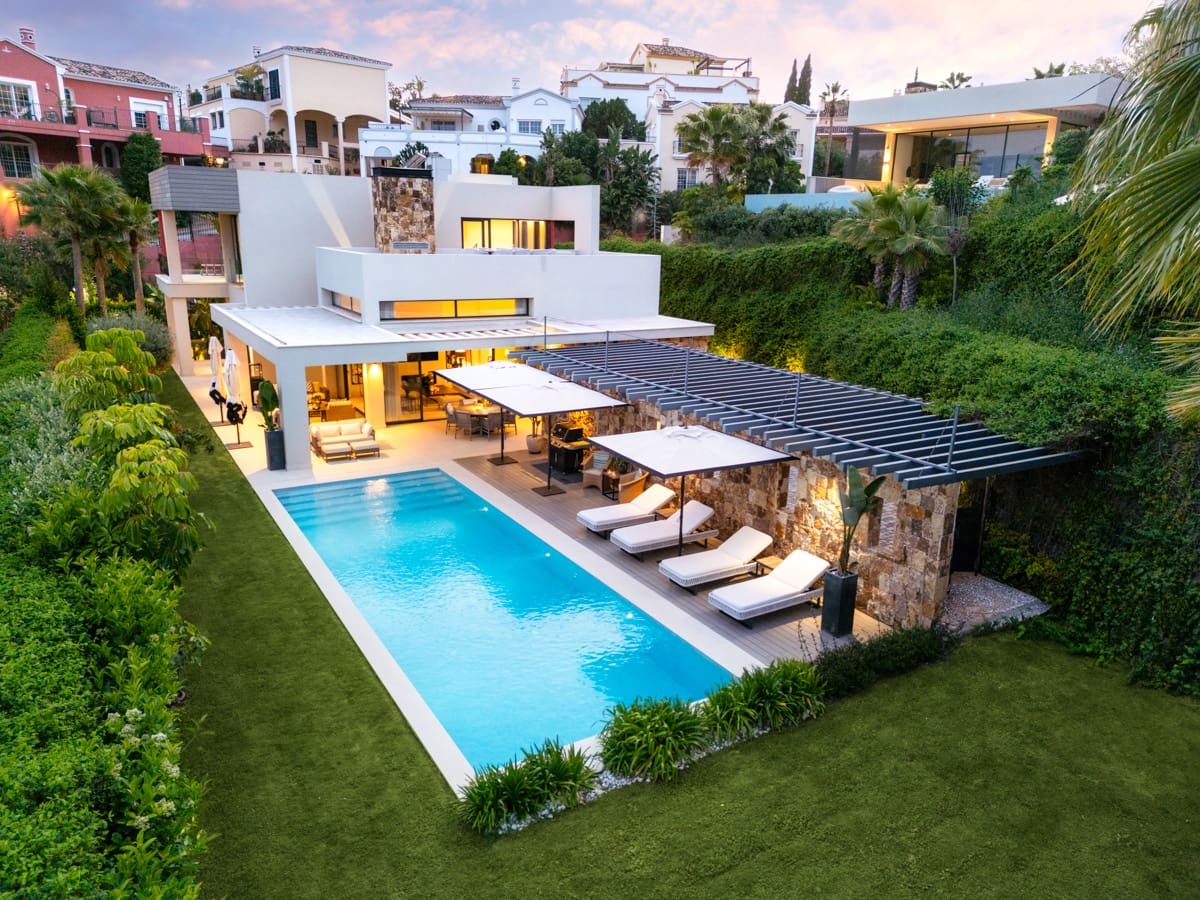 5 quarto Moradia para venda em Nueva Andalucia com piscina - 5 695 000 € (Ref: 10075444)