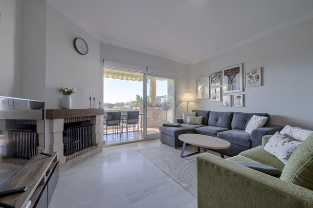 2 bedroom Apartment for sale in Calahonda, Mijas with pool - € 345,000 (Ref: 10080588)